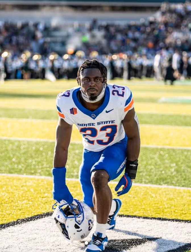 Seyi on field
